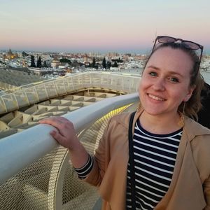 Meet your Posher, Elise